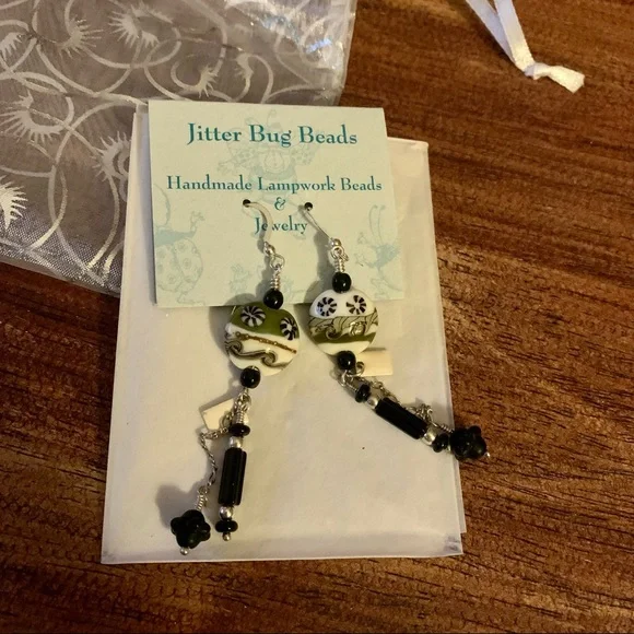 Hand made black and white earrings - Picture 2 of 5